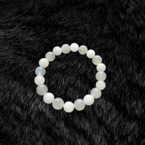 Moonlit Balance: White Quartz & Labradorite Bead Bracelet