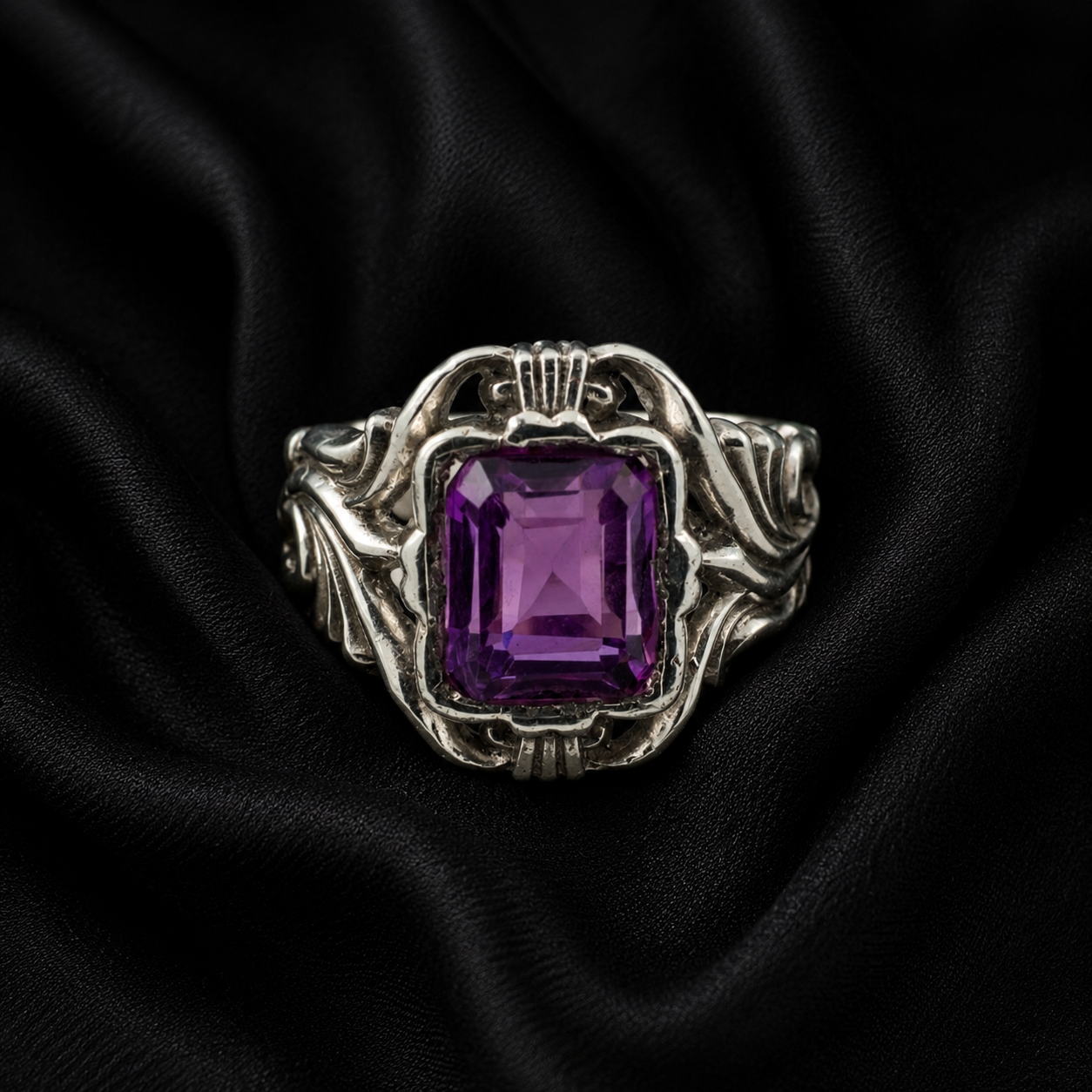 Amethyst Sterling Silver Ring – Vintage Square-Cut Purple Gemstone Ring